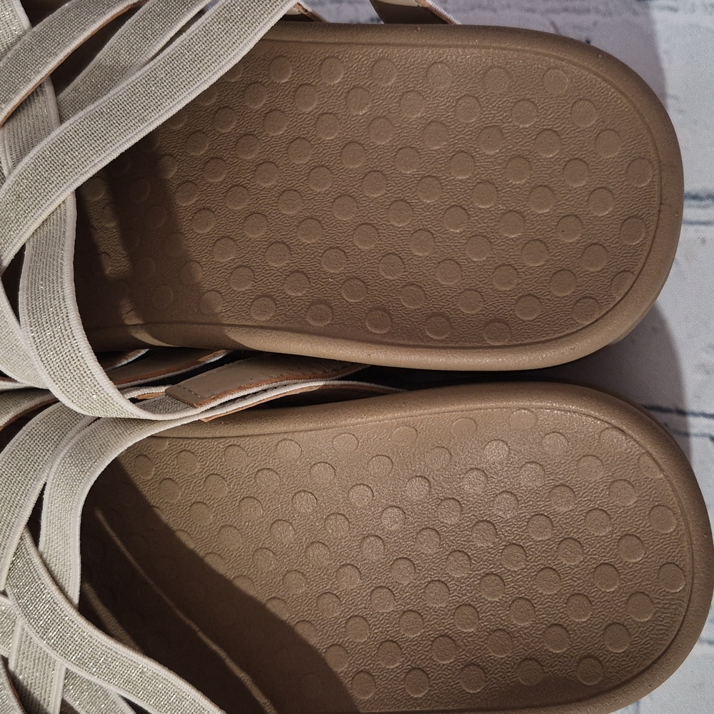NWOB Vionic Woven Stretch Gore Thong Sandals - Tia- Size 6 - Picture 3 of 7